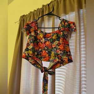 SHEIN Floral Multicolor Tie-Front Top